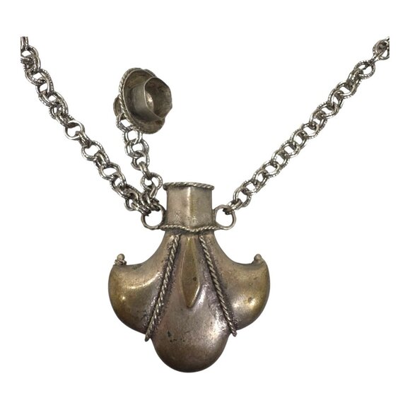 Ellen Sperry Conversation Silver Tone Genie Perfume Bottle Pendant Vtg Necklace - Picture 3 of 12